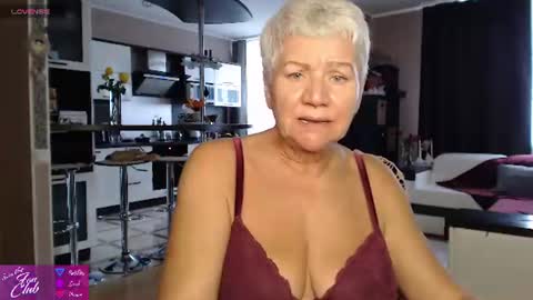 Snapshot of roxana_brooks chatting on July 2, 2026, 10:32 am Roxana online show from July 2, 2026, 10:32 am