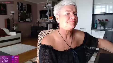 Snapshot of roxana_brooks chatting on July 10, 2026, 8:18 am Roxana online show from July 10, 2026, 8:18 am