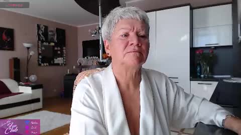 Snapshot of roxana_brooks chatting on July 30, 2026, 6:56 am Roxana online show from July 30, 2026, 6:56 am