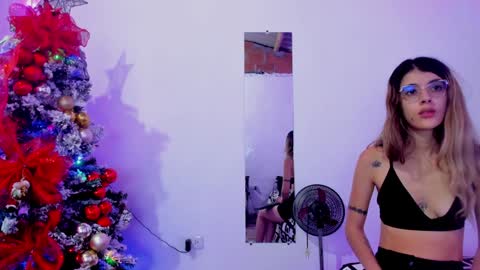 roxy online show from December 4, 2024, 4:27 pm