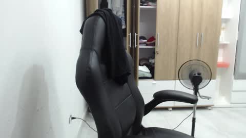 Roxana online show from March 5, 2026, 2:07 am