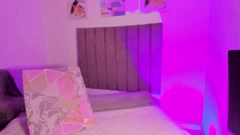 Roxane online show from February 3, 2026, 8:41 am