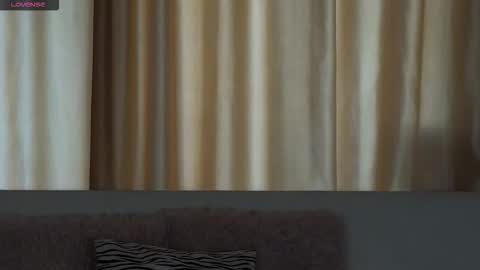 Anna Lokiss online show from December 1, 2025, 5:12 am