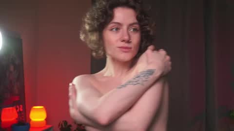 Roxy online show from November 10, 2025, 2:38 pm