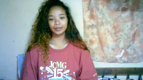 Snapshot of roxanne_98 chatting on January 19, 2025, 12:06 am roxanne_98 online show from January 19, 2025, 12:06 am
