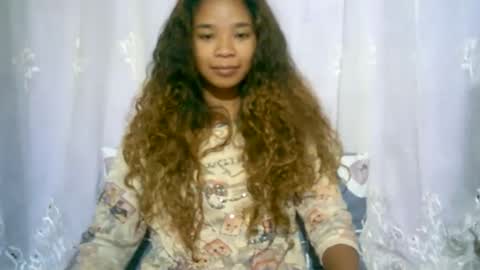 Snapshot of roxanne_98 chatting on March 1, 2025, 3:10 am roxanne_98 online show from March 1, 2025, 3:10 am