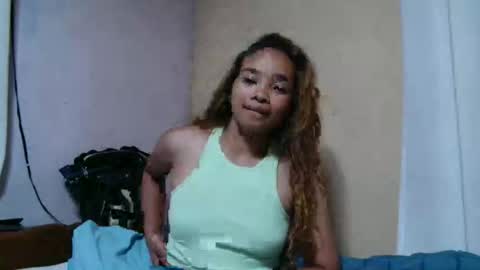 Snapshot of roxanne_98 chatting on September 20, 2025, 5:03 pm roxanne_98 online show from September 20, 2025, 5:03 pm