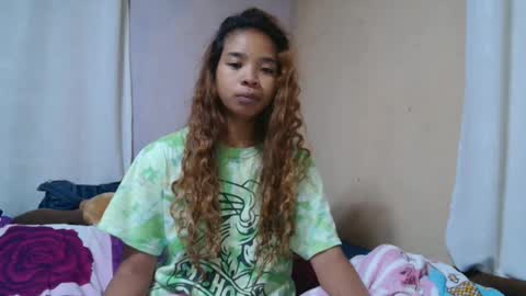 Snapshot of roxanne_98 chatting on October 10, 2025, 3:16 am roxanne_98 online show from October 10, 2025, 3:16 am