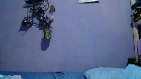 roxanne_98 online show from February 26, 2026, 12:42 am