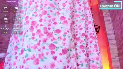 roxanne_han online show from February 6, 2026, 11:57 am