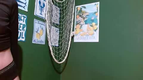 Snapshot of roxiehood chatting on October 5, 2025, 2:21 am Roxie online show from October 5, 2025, 2:21 am