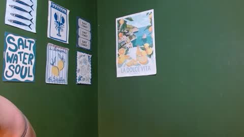 Snapshot of roxiehood chatting on November 14, 2025, 2:10 am Roxie online show from November 14, 2025, 2:10 am