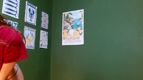 Snapshot of roxiehood chatting on December 22, 2025, 2:08 am Roxie online show from December 22, 2025, 2:08 am