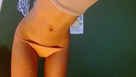 Snapshot of roxiehood chatting on February 13, 2026, 1:56 am Roxie online show from February 13, 2026, 1:56 am