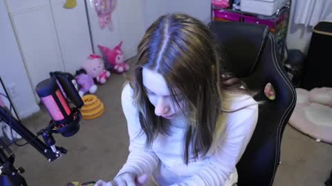 roxie online show from October 8, 2025, 1:42 pm