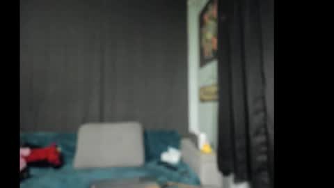 roxihazeleyes online show from November 25, 2025, 12:21 am