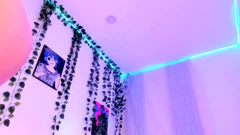 Roxx IG  online show from March 5, 2025, 11:38 pm