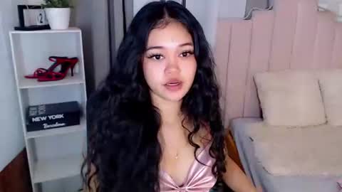 roxxy_blossom online show from September 28, 2025, 2:50 am