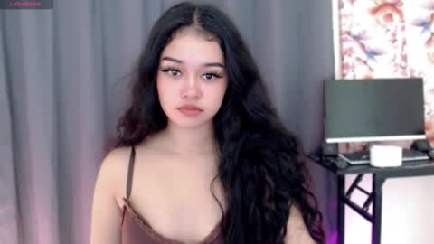 roxxy_blossom online show from December 2, 2025, 11:15 am