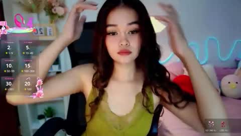 Snapshot of roxxy_blossom chatting on May 24, 2026, 2:55 pm roxxy_blossom online show from May 24, 2026, 2:55 pm