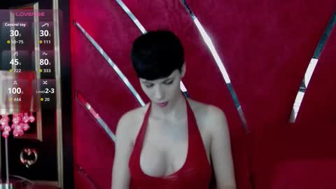 Roxy online show from November 7, 2025, 5:46 pm