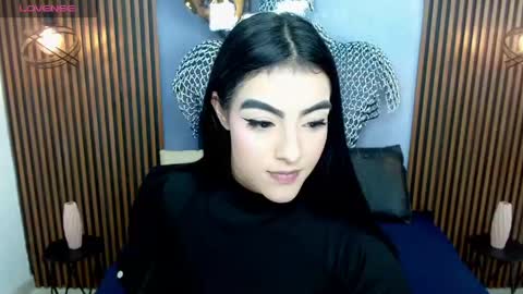 Snapshot of roxxysweet01 chatting on May 7, 2026, 1:38 pm RoxxySweet online show from May 7, 2026, 1:38 pm