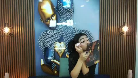 Snapshot of roxxysweet01 chatting on May 11, 2026, 12:33 pm RoxxySweet online show from May 11, 2026, 12:33 pm