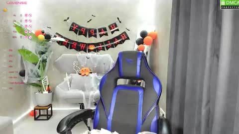 Roxy fiery online show from November 7, 2025, 2:00 am