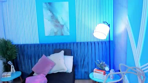 Roxy hell online show from November 5, 2025, 12:16 pm