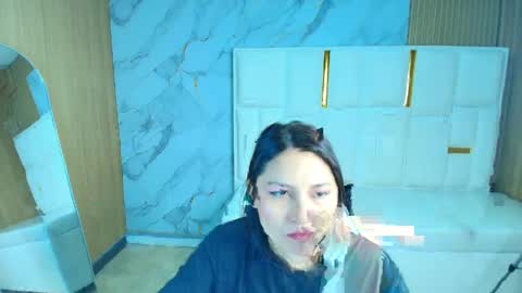 Roxy online show from April 20, 2026, 1:25 pm