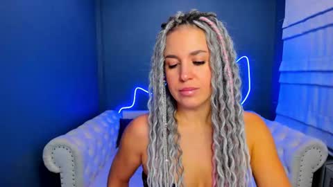 Roxy online show from October 2, 2025, 1:34 am