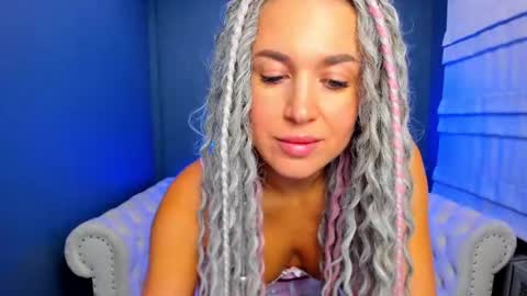 Roxy online show from October 9, 2025, 2:31 am