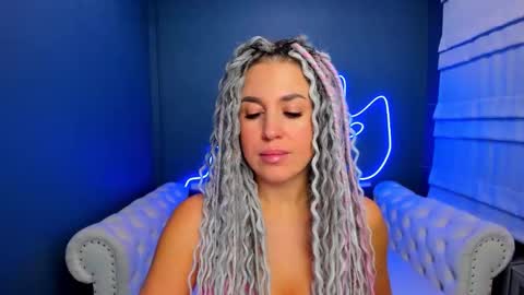 Roxy online show from October 20, 2025, 1:17 am