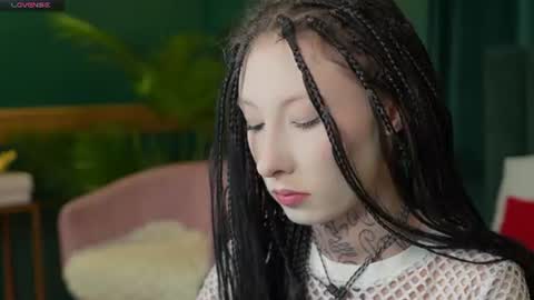 Snapshot of roxy_morrison_x chatting on July 1, 2026, 4:03 am roxanne online show from July 1, 2026, 4:03 am