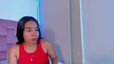 roxy_stone1 online show from March 18, 2026, 7:39 pm