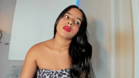 roxy_stone1 online show from June 5, 2026, 7:08 pm