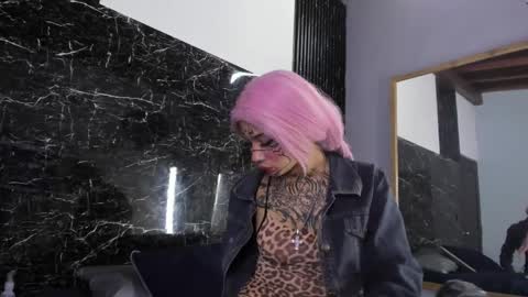 Snapshot of roxy_sweett1 chatting on April 11, 2026, 4:28 am Roxy Sweett1 online show from April 11, 2026, 4:28 am