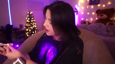 Snapshot of roxysuh chatting on December 10, 2024, 9:33 am roxysuh online show from December 10, 2024, 9:33 am