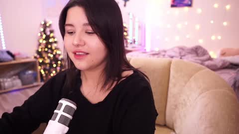 Snapshot of roxysuh chatting on December 19, 2024, 11:29 am roxysuh online show from December 19, 2024, 11:29 am