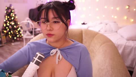 Snapshot of roxysuh chatting on January 4, 2025, 10:05 am roxysuh online show from January 4, 2025, 10:05 am