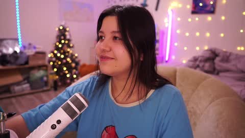 Snapshot of roxysuh chatting on January 22, 2025, 2:37 am roxysuh online show from January 22, 2025, 2:37 am