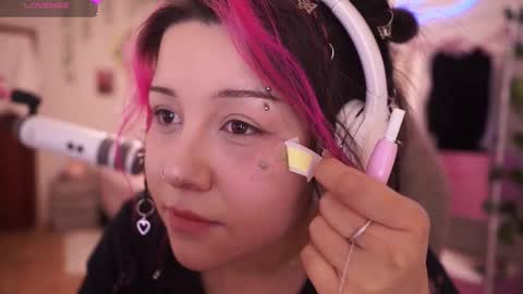 roxysuh online show from March 30, 2026, 7:09 am