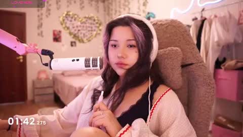 Snapshot of roxysuh chatting on June 21, 2026, 8:17 am roxysuh online show from June 21, 2026, 8:17 am