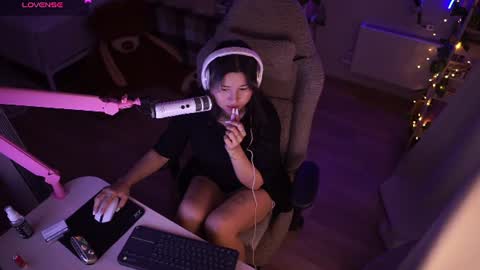 Snapshot of roxysuh chatting on July 31, 2026, 9:30 am roxysuh online show from July 31, 2026, 9:30 am