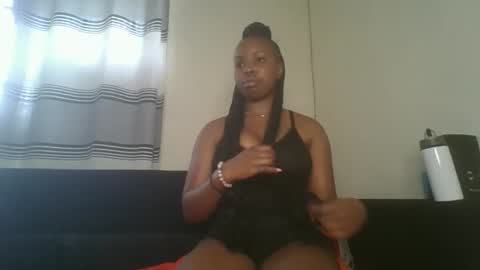 royal_temptation online show from October 6, 2025, 7:39 am