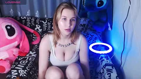 angela online show from September 23, 2025, 2:53 pm