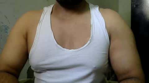 Snapshot of royjase111 chatting on December 2, 2025, 5:57 am Hunting people online show from December 2, 2025, 5:57 am