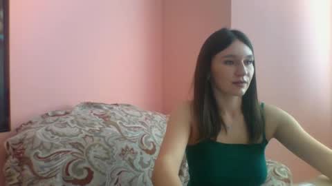 Roza05x online show from November 5, 2025, 9:53 am