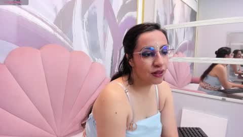Snapshot of rozario_pinceles chatting on January 8, 2026, 12:07 pm online show from January 8, 2026, 12:07 pm