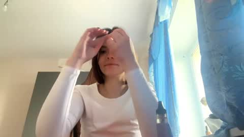 Snapshot of rozellabentler chatting on June 17, 2026, 6:05 am Elizabeth online show from June 17, 2026, 6:05 am